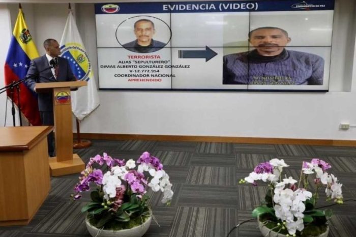 Remigio Ceballos vincula a López y Simonovis con financista de "plan terrorista" contra el CNE