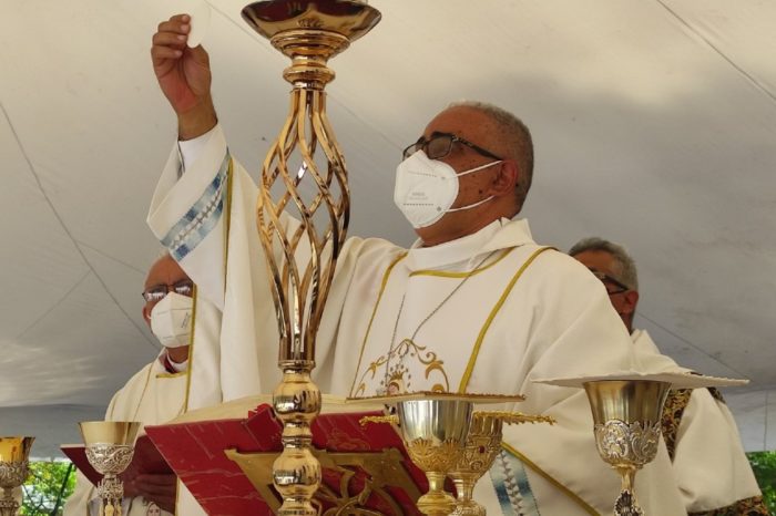 Juan Carlos Bravo obispo diocesis petare