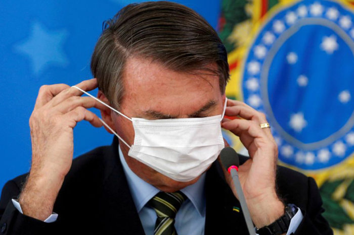Bolsonaro oculta los datos de la pandemia y nos parece normal