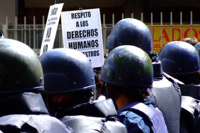 Protesta derechos humanos policía faes ejecuciones