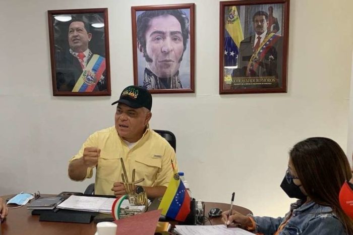 Gobernador Adolfo Pereira sale raspado según opinión de los larenses en redes sociales