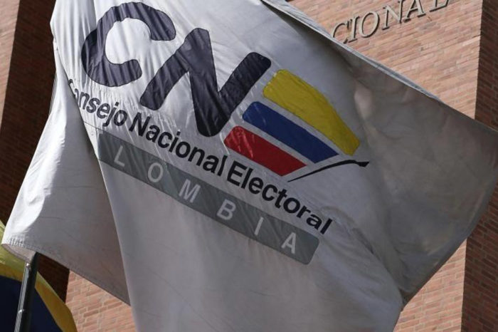 Exigen reconteo de votos en legislativas de Colombia