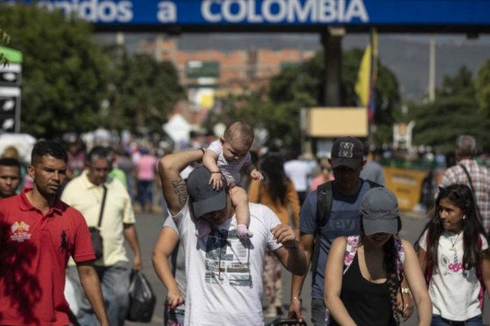 Venezolanos en Colombia migrantes - PPT
