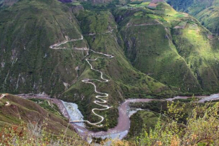 El camino es largo y culebrero