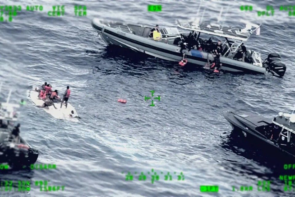 migrantes Puerto Rico EEUU zozobra barco Guardia Costera