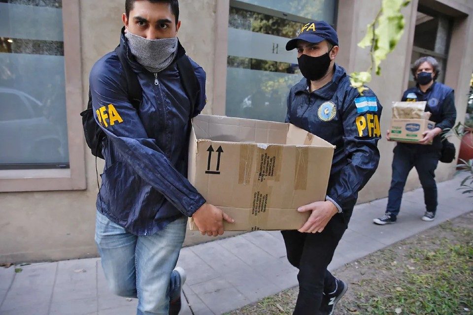 Policia Argentina decomiso hotel venezolanos iraníes pasaportes Irán