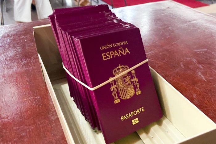 Entrega pasaportes España sefardíes