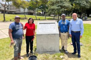 Jorge Delcy Rodriguez UCV Tierra de Nadie placa