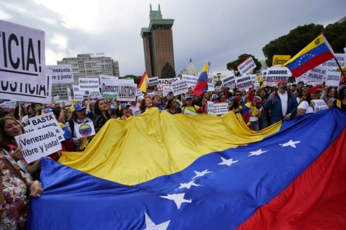 Protesta España venezolanos Ernesto Quintero