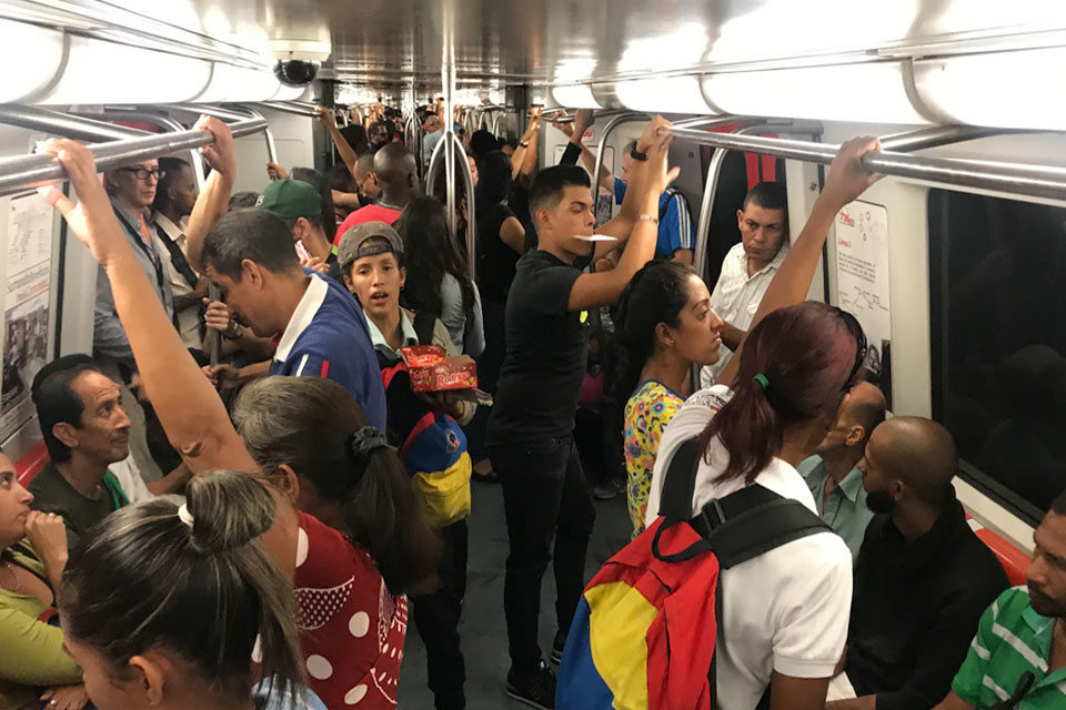 Disciplina, seguridad y orden. Metro de Caracas