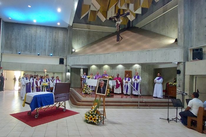 Iglesia exequias UCAB Francisco José Virtuoso 21.10.2022