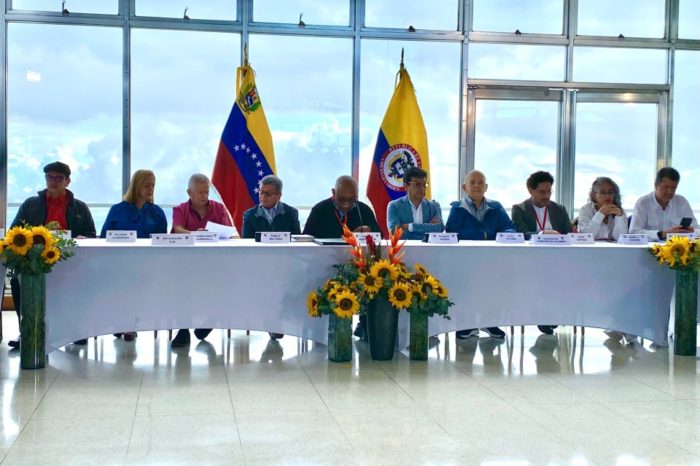 ELN delegacion Colombia diálogo de paz