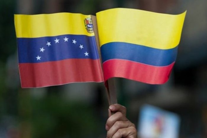 Venezuela Colombia banderas