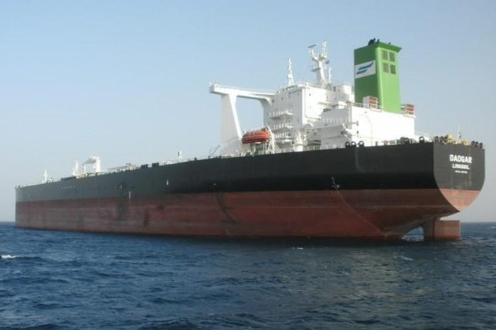 Llega a Venezuela tanquero iraní con 2 millones de barriles de crudo liviano