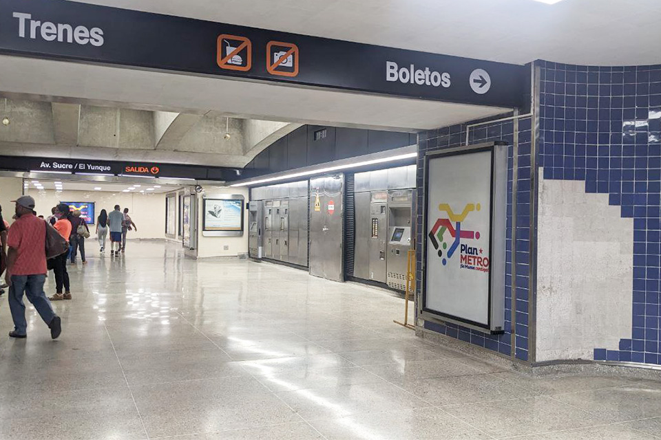 Gato Negro-Metro de Caracas