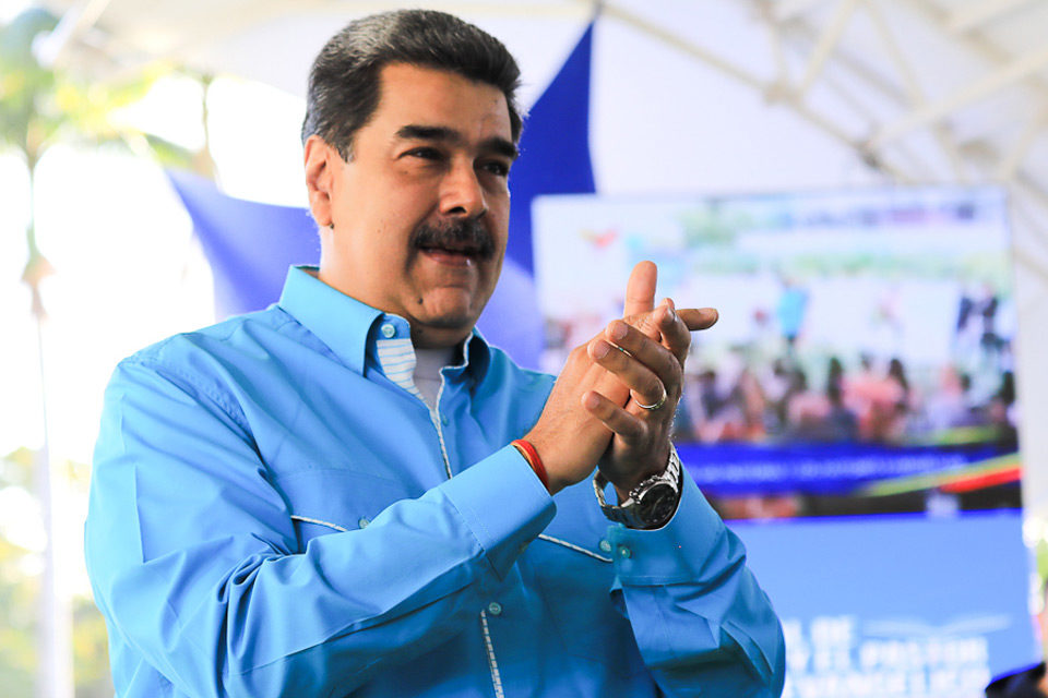 Nicolás Maduro apoya a la Iglesia Evangélica
