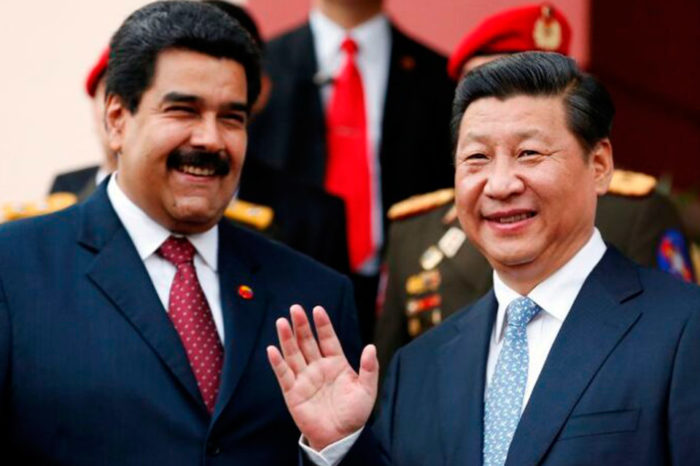 Maduro no tiene pueblo, pero… / Maduro y Xi Ji Ping