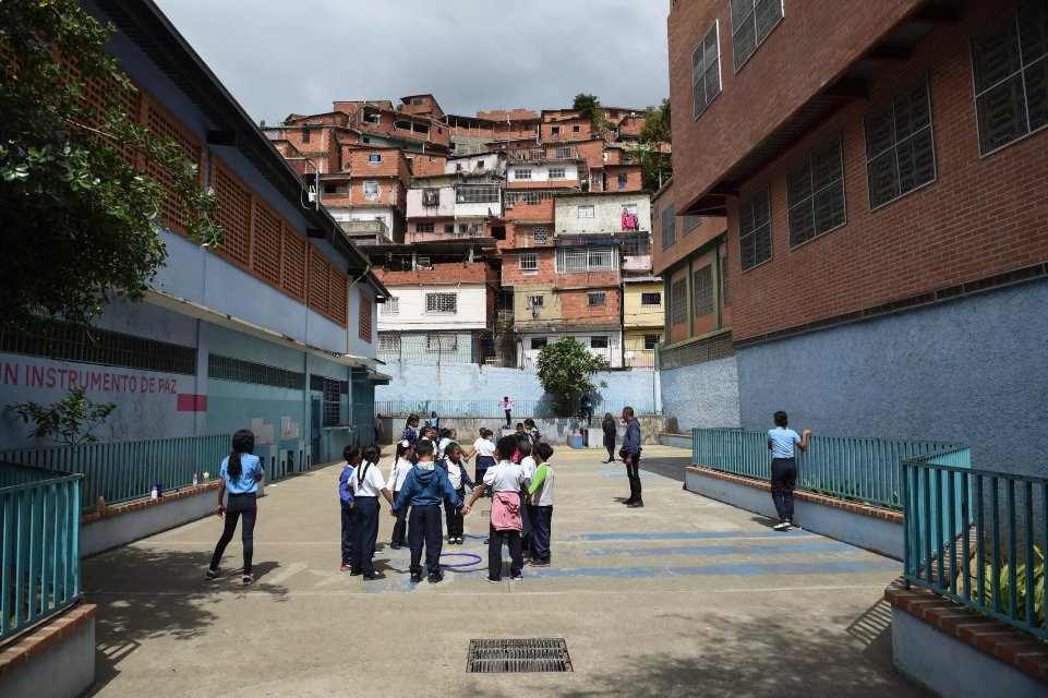 escuela la bombilla petare venezuela
