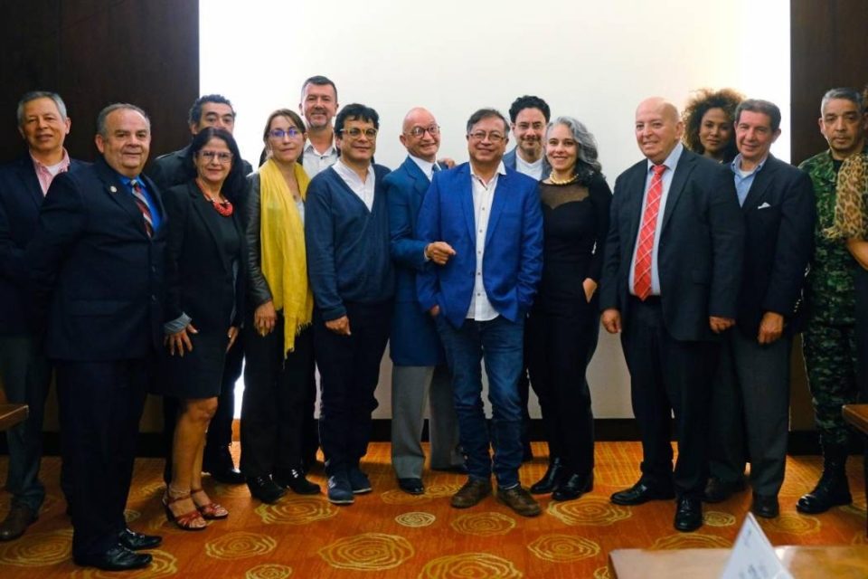 petro equipo negociador Colombia ELN 07.02.2023
