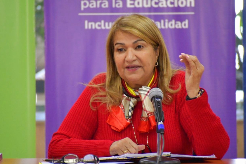 Ministra de educación - Yelitze Santaella