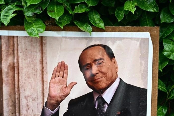 Silvio Berlusconi foto