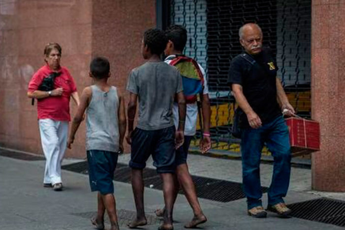 Venezolanos huérfanos… De lado y lado
