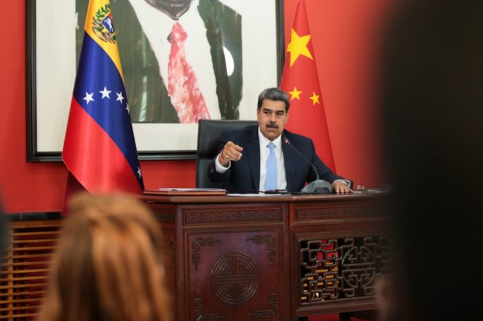 Nicolas Maduro China salon Hugo Chavez