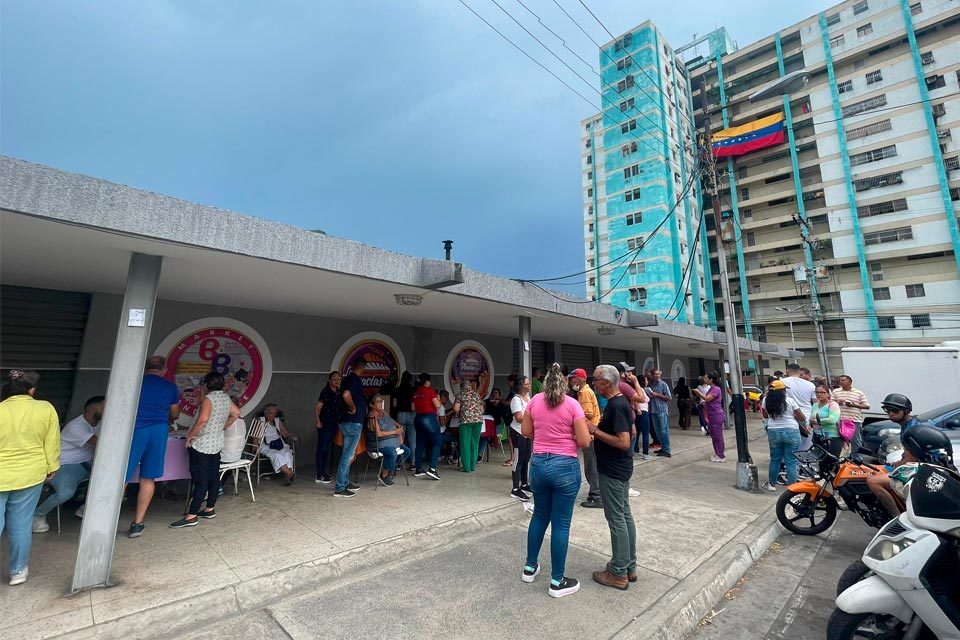 Centro de votación en El Limón, Aragua