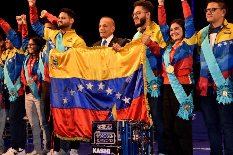 Manuel Rosales Team Venezuela Robótica