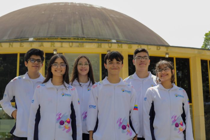 jovenes delegacion venezuela astronomía