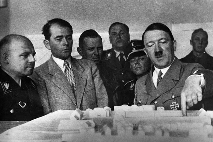 Albert Speer, Memorias (I) / Adolf Hitler