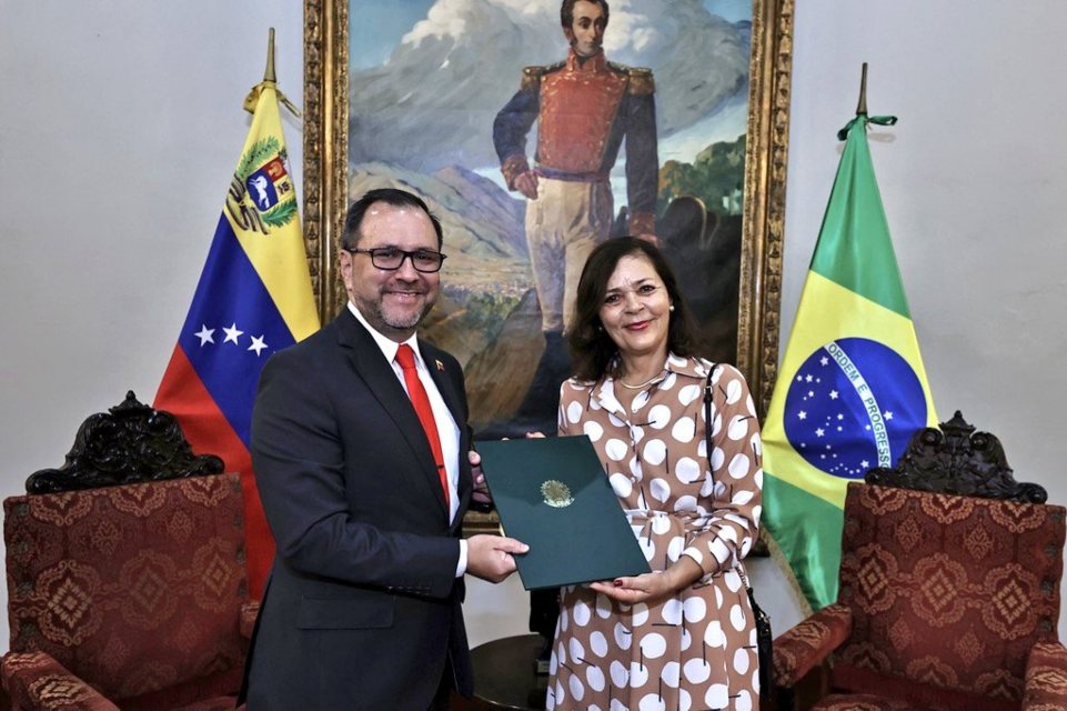 Glivânia María de Oliveira Brasil Yván Gil