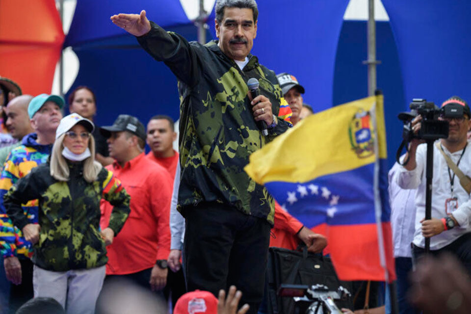 Reimposición de sanciones deja a Venezuela en la órbita de rivales geopolíticos de EEUU