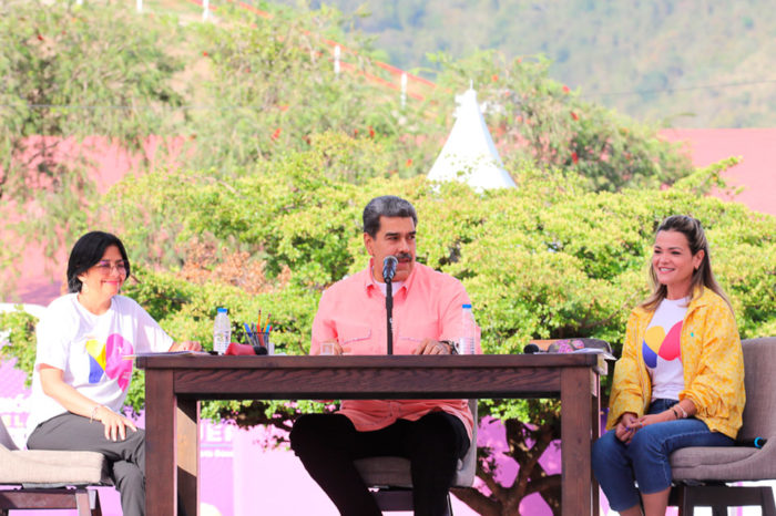 Nicolás Maduro sobre la Gran Misión Venezuela Mujer, omite datos de femicidios