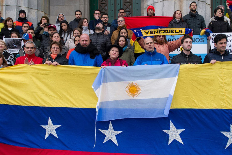 Venezolanos en Argentina exigen apertura del Registro Electoral