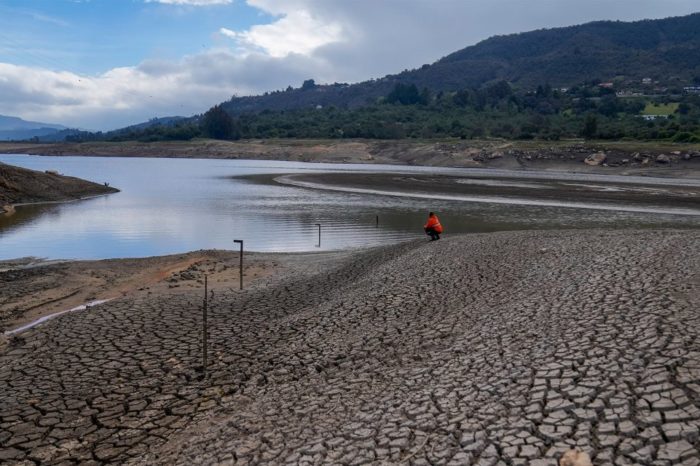 Embalse Colombia Bogotá sequía