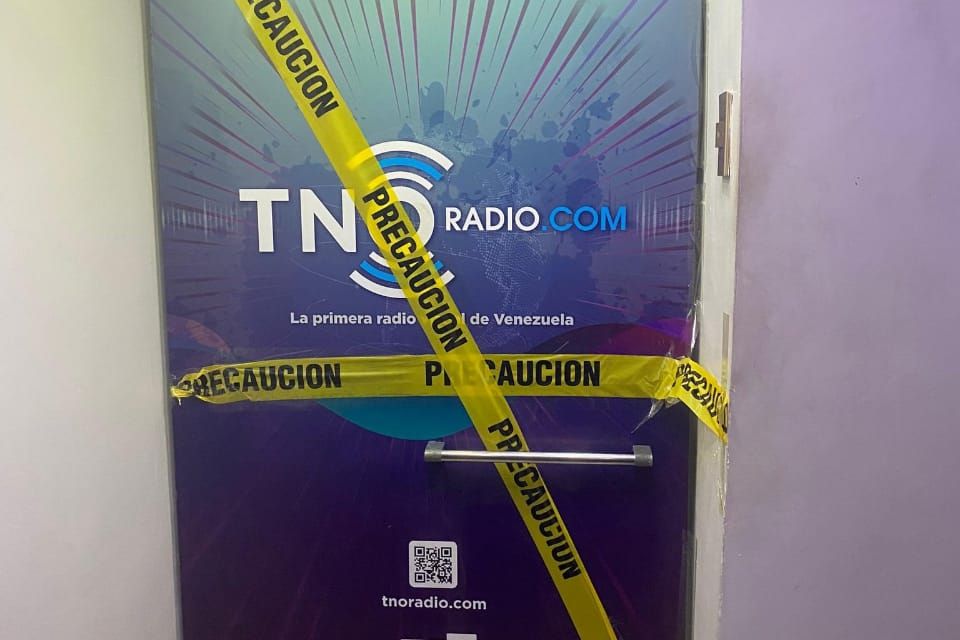 Estación de radio TNO cerrada