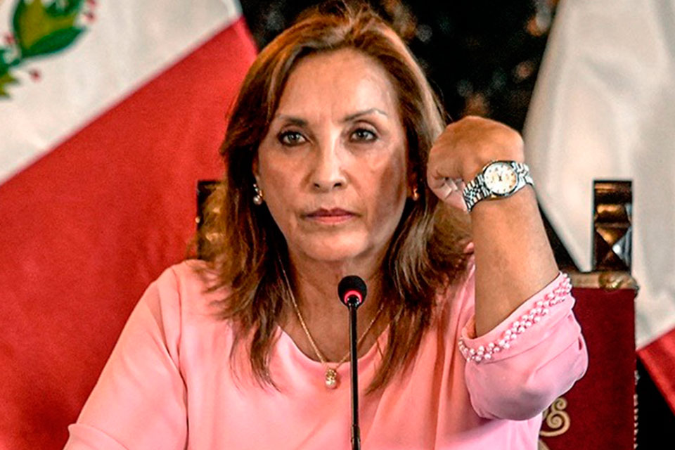 Los gobiernos de la parodia Dina Boluarte