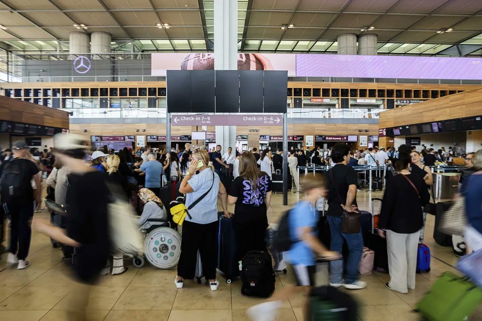 Aeropuerto falla apagón cibernético