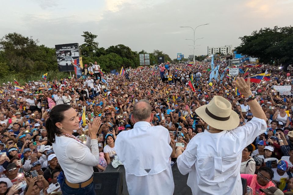 Edmundo González María Corina Machado Anzoátegui 4