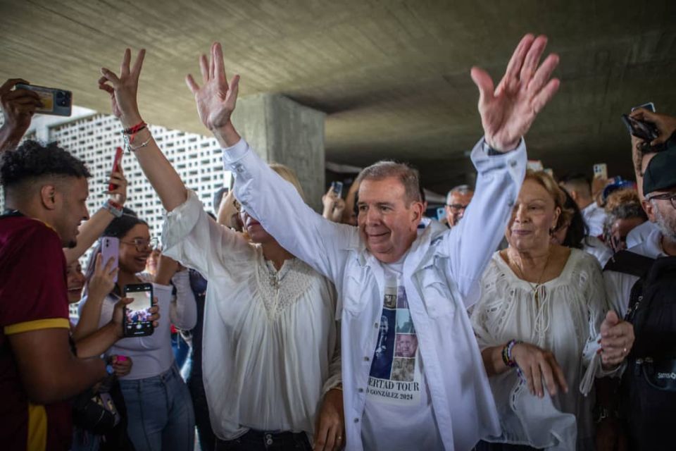 Edmundo González en la UCV