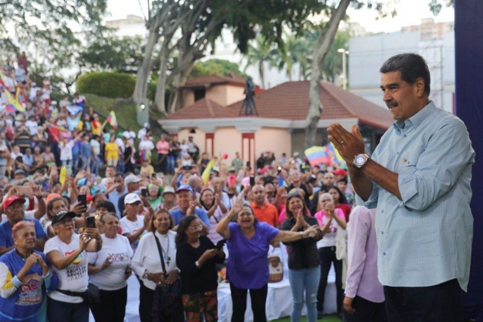 Nicolás Maduro Miraflores adultos - mayores- excandidatos