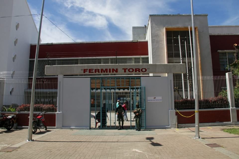 Liceo Fermín toro - maduro elecciones