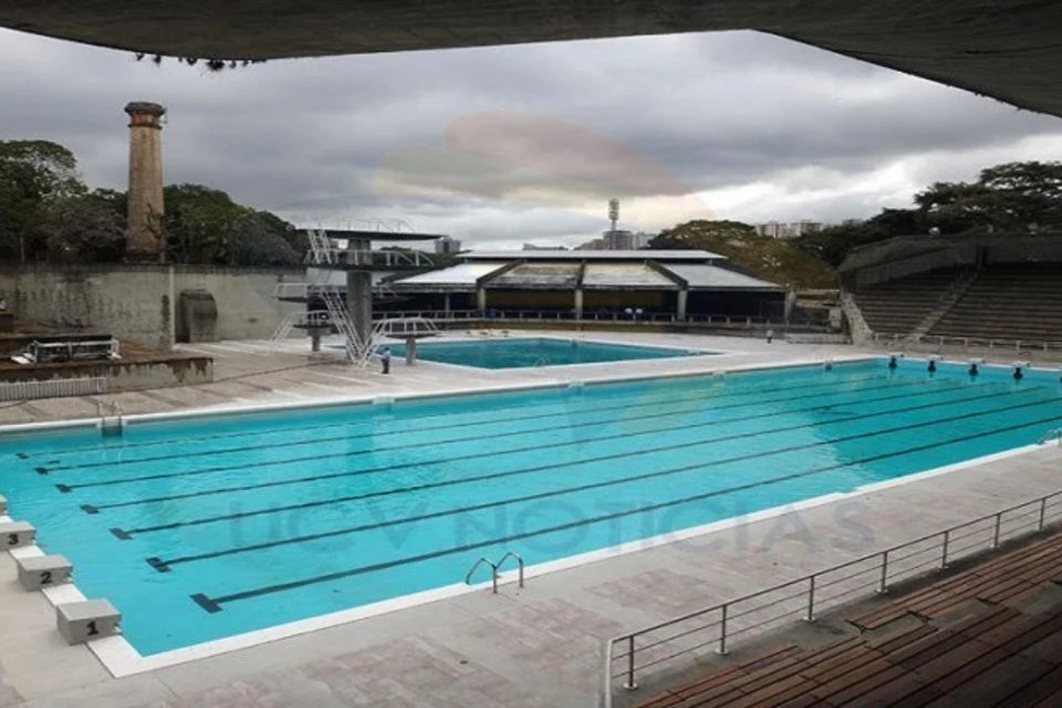 Piscina UCV