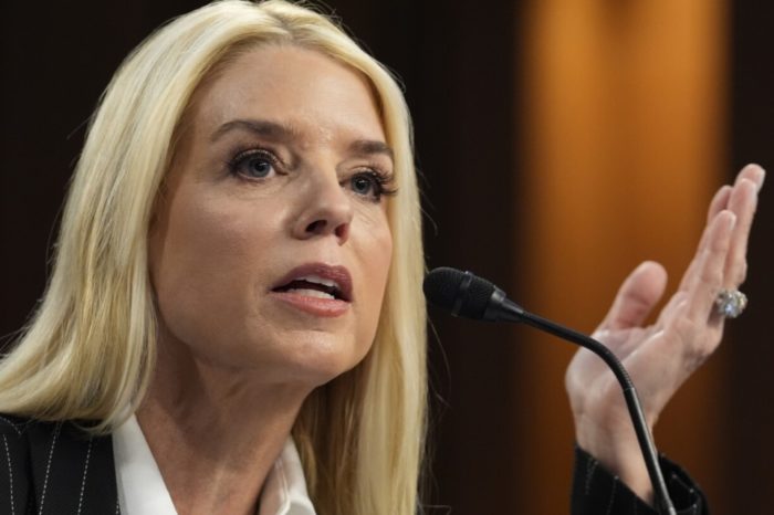 Fiscal Pam Bondi EEUU Nueva York