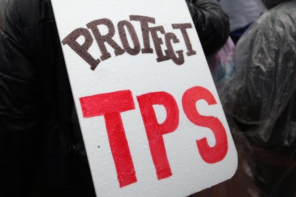 18 estados de EEUU presentaron recursos para revertir la decisión de Trump sobre el TPS