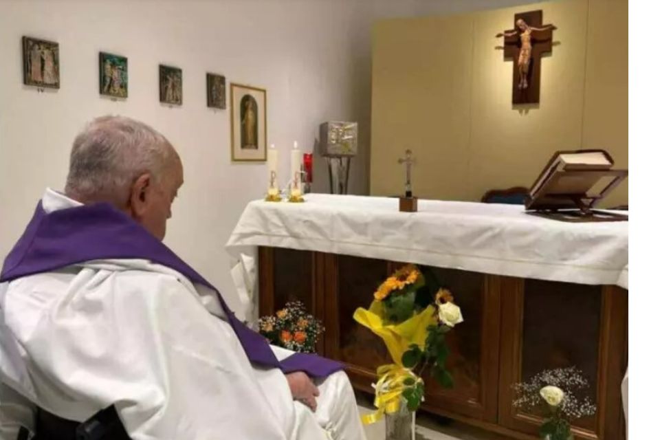 Papa Francisco. Primera foto en el hospital Gemelli