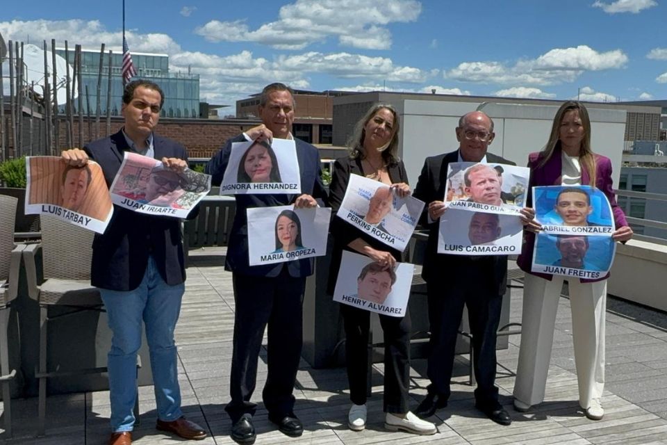 Asilados Embajada Argentina2