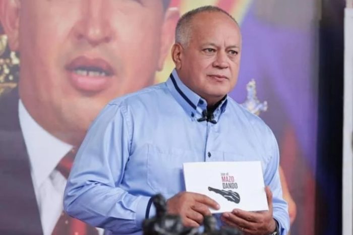 Diosdado Cabello Con el mazo dando Monitor Dolar