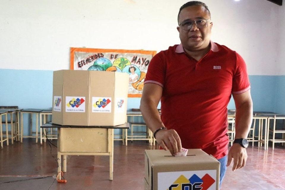 Donald Donaire (PSUV) gobernadora